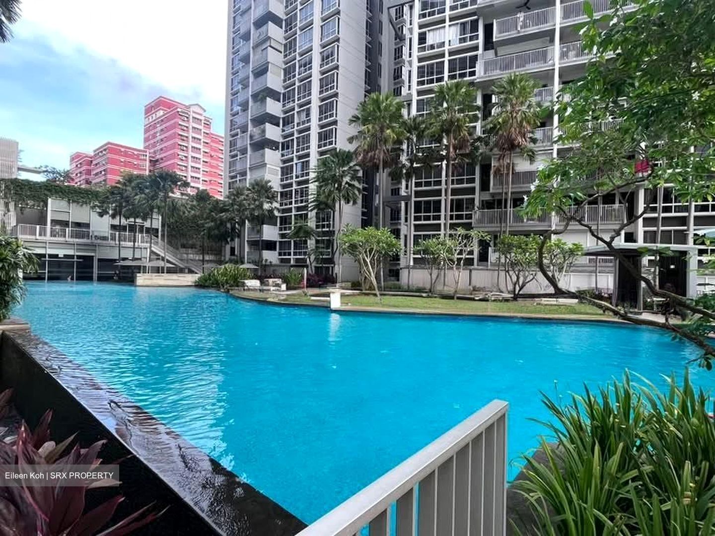 Oasis @ Elias (D18), Condominium #568659531